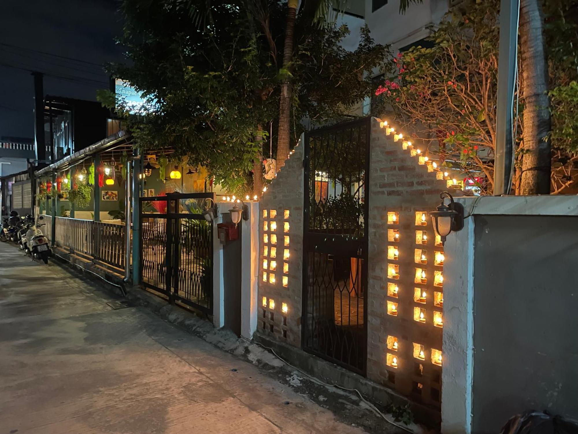 Thapae Gate Lodge Τσιάνγκ Μάι Εξωτερικό φωτογραφία